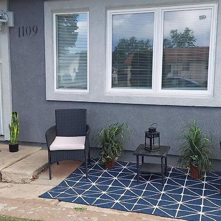 Cheerful 3 Bedroom House. Great Location Colorado Springs Extérieur photo