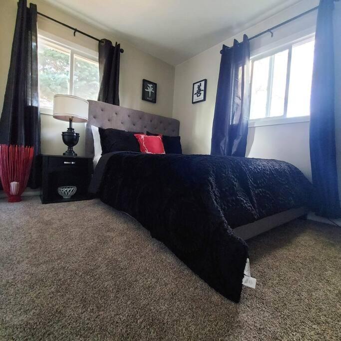 Cheerful 3 Bedroom House. Great Location Colorado Springs Extérieur photo