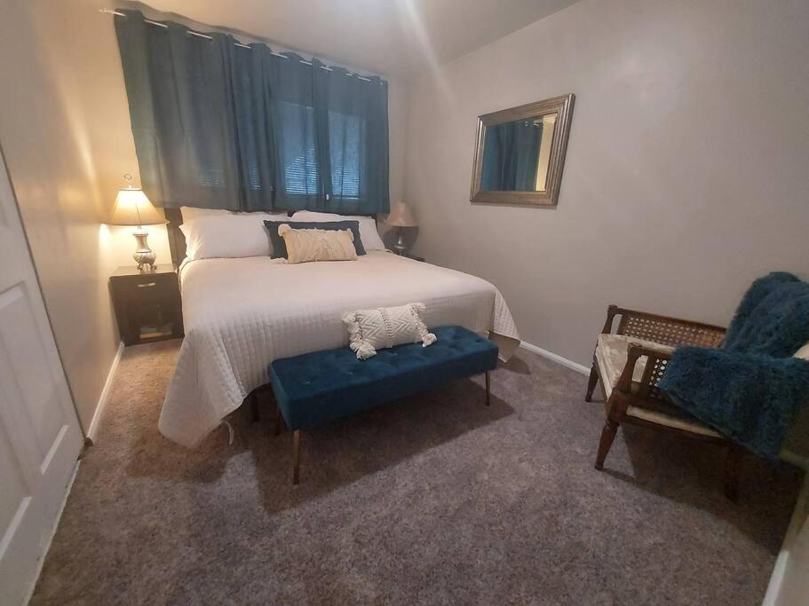 Cheerful 3 Bedroom House. Great Location Colorado Springs Extérieur photo