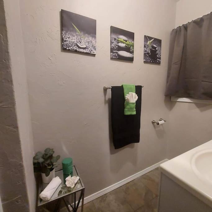 Cheerful 3 Bedroom House. Great Location Colorado Springs Extérieur photo